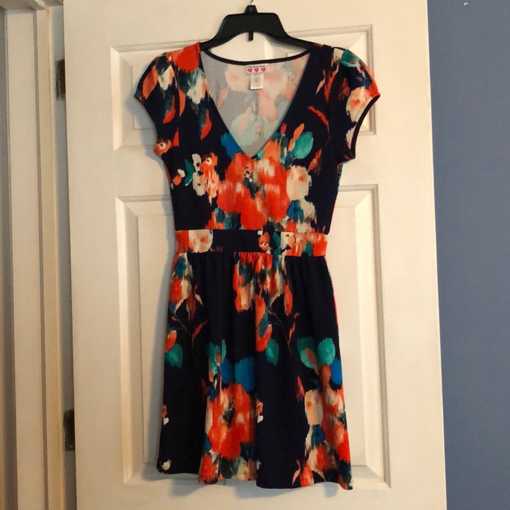 Textured Floral Dress!